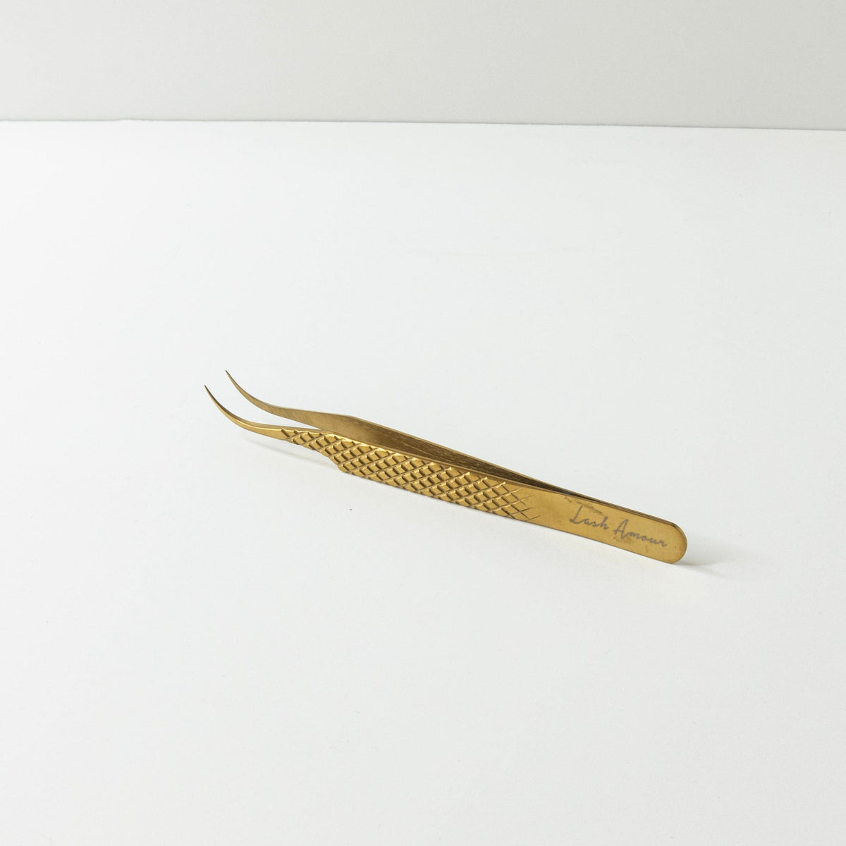 Curved Lash Artist Tweezers